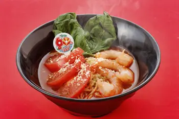 バジル香るトマトラーメン