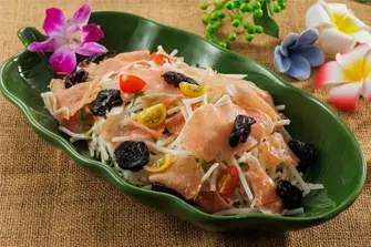 生ハムとプルーンのマリネ