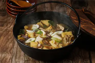 福島県産きのこと絹豆腐と油揚げの鍋